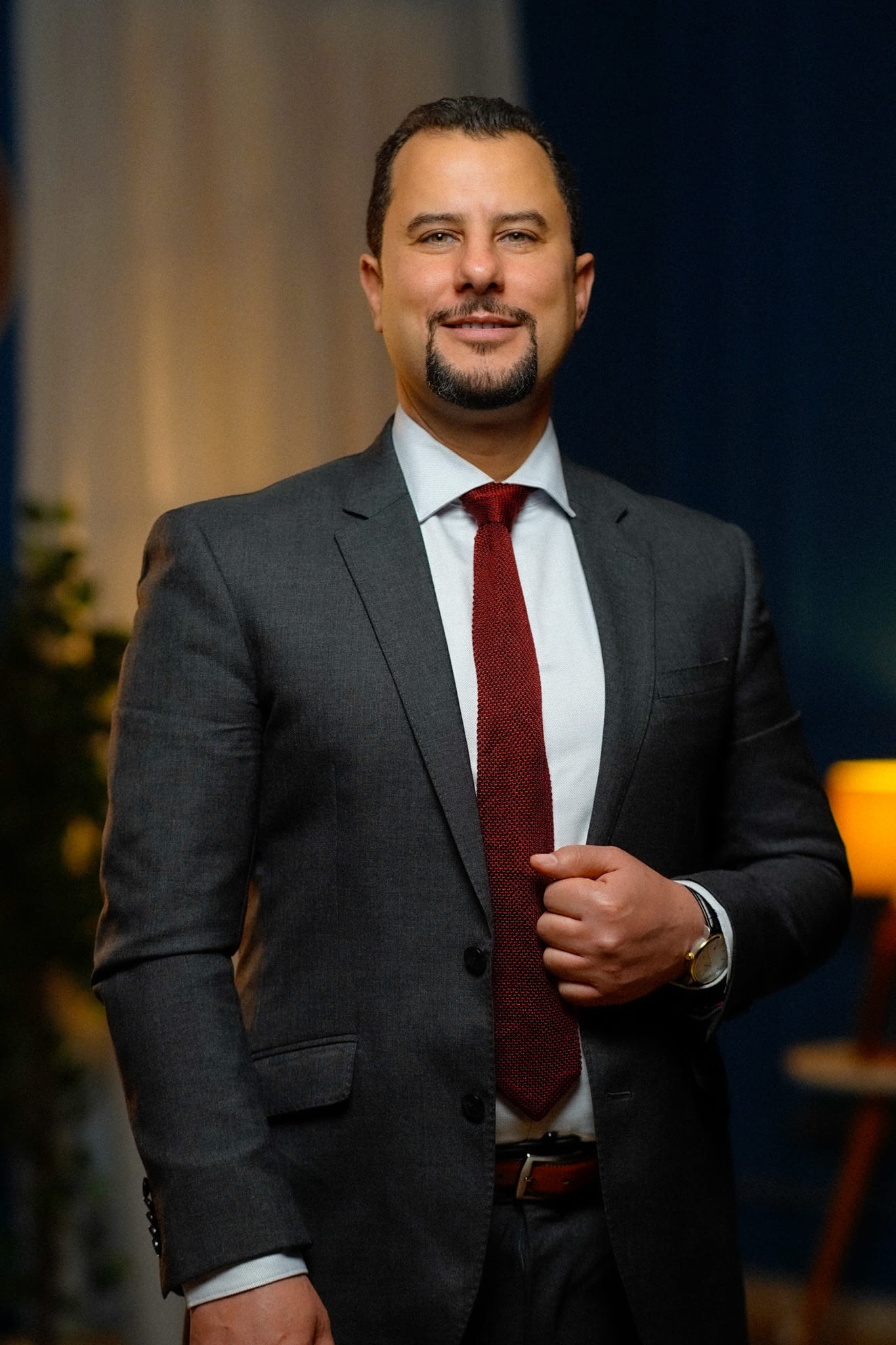 د. أحمد شعراوي — استشاري جراحة القرنية والليزك د. أحمد شعراوي — استشاري جراحة القرنية والليزك